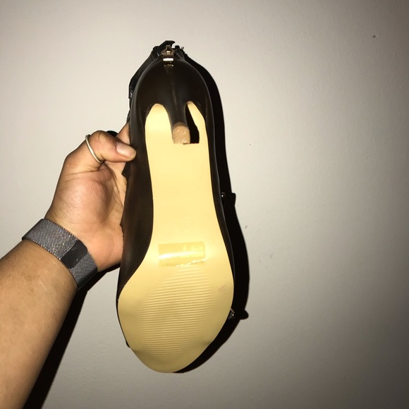 High heels - Picture 3 of 4